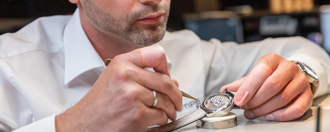 Service-Uhrmacher (m/w/d) für Wempe in Düsseldorf, 1. Bild