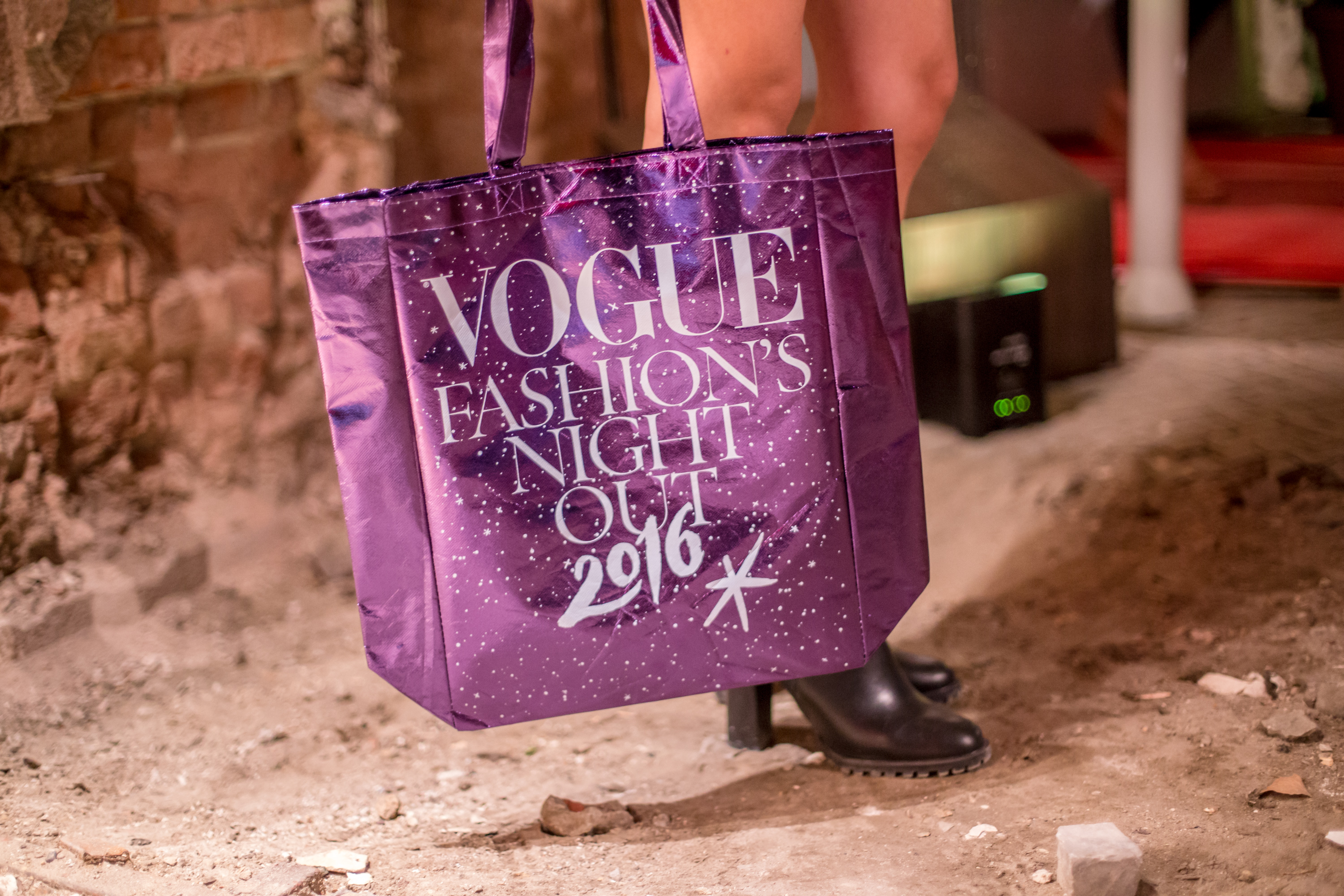 2016-09-08-VOGUE-FASHION-NIGHT-OUT-WEMPE-BERLIN-TK